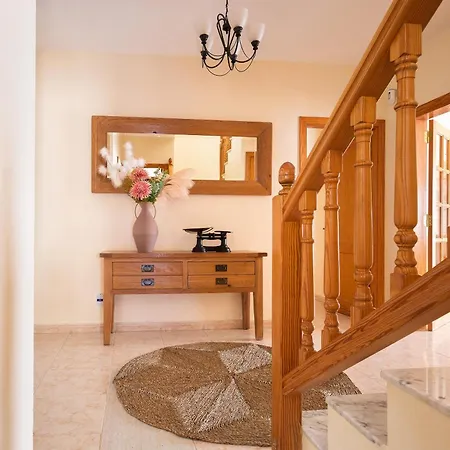 Vela Latina, A To Enjoy! Costa Teguise