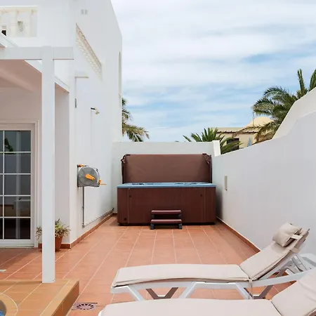 Vela Latina, A To Enjoy! Costa Teguise