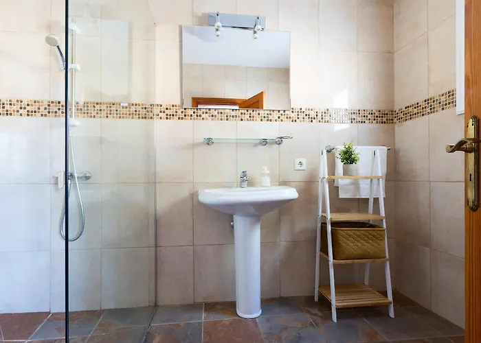 Vela Latina, A To Enjoy! קוסטה טגוויסה