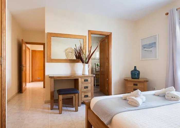 Vela Latina, A To Enjoy! קוסטה טגוויסה