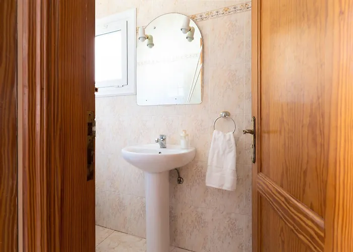 Vela Latina, A To Enjoy! Villa Costa Teguise