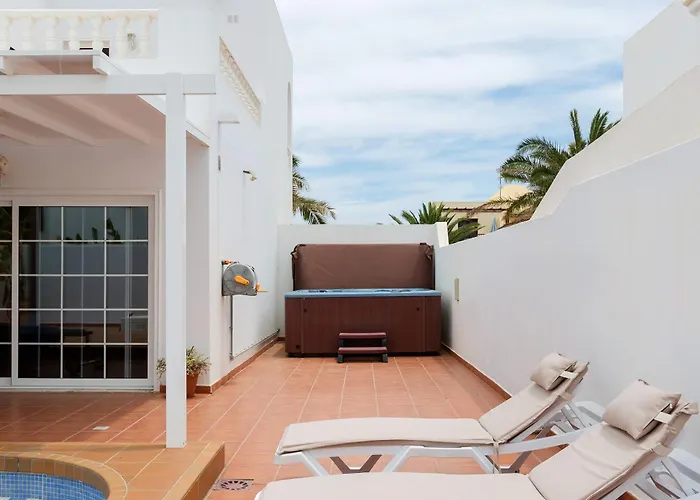 Vela Latina, A To Enjoy! Costa Teguise